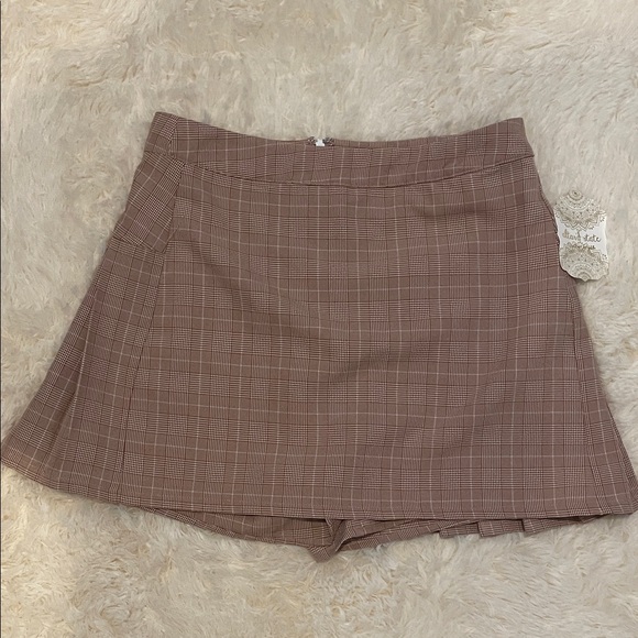 Altar'd State Dresses & Skirts - Altar'd State Checkered Tan‎ Mini Skort